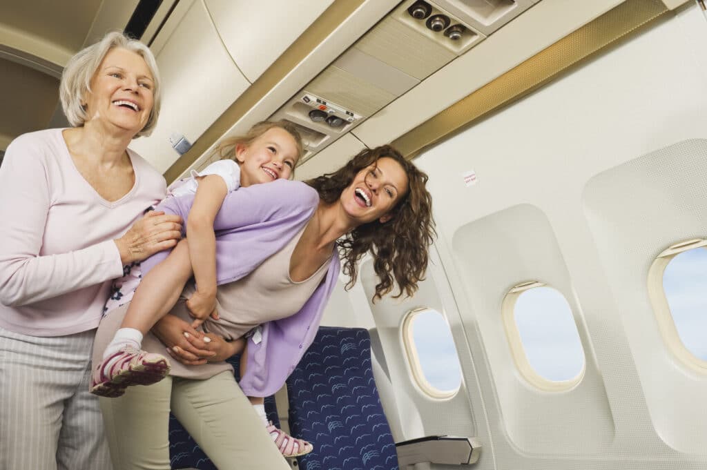 tips to keep your children entertained while traveling