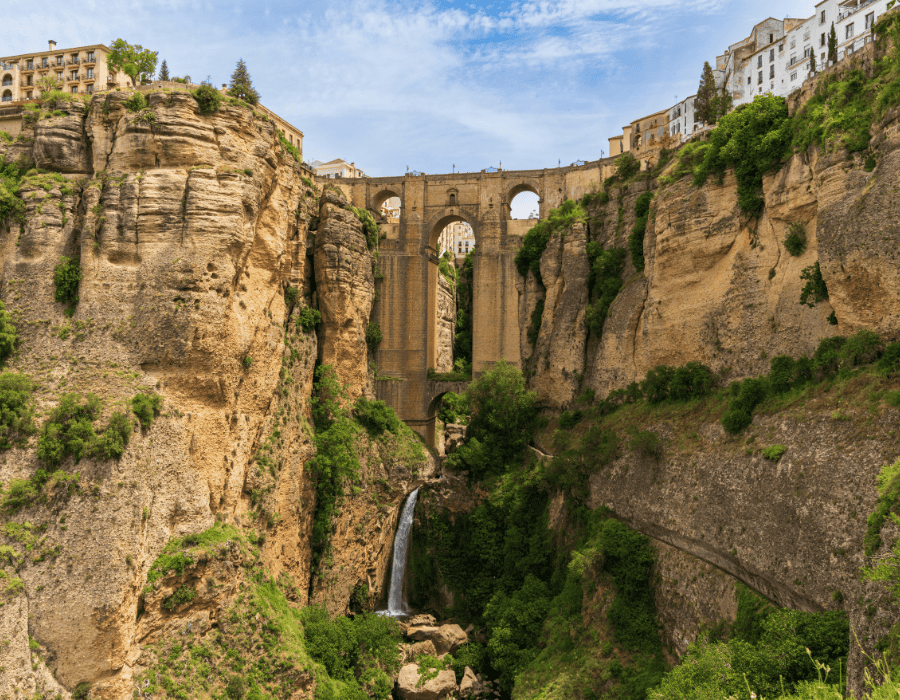 healthcare tips for travelers in spain