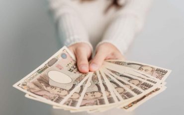 tips to exchange money when travel to Japan